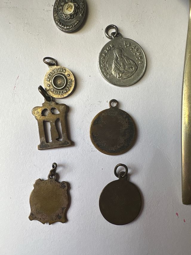 Lote de 7 medallas religiosas antiguas