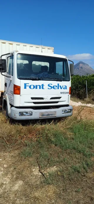 Camión Font Selva motor averiado