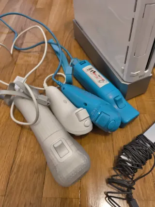 Nintendo Wii + Wii Sports Resort
