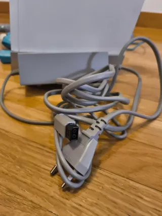 Nintendo Wii + Wii Sports Resort