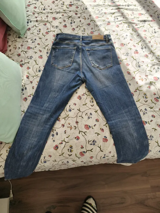 Vaqueros Stradivarius Talla 40 Mujer