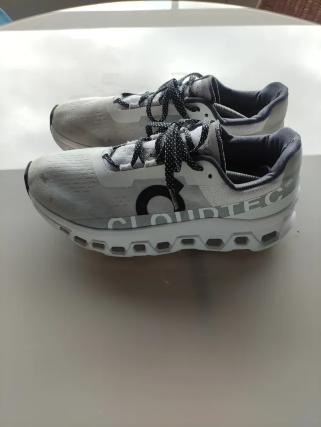Zapatillas On Running Cloudtec Gris/Blanco