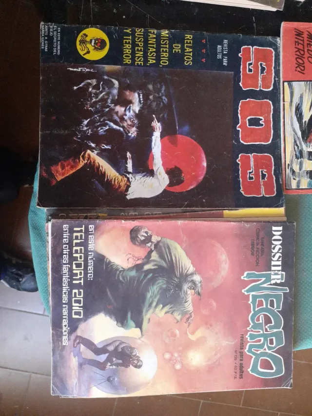 Varios cómics de terror y de combate 