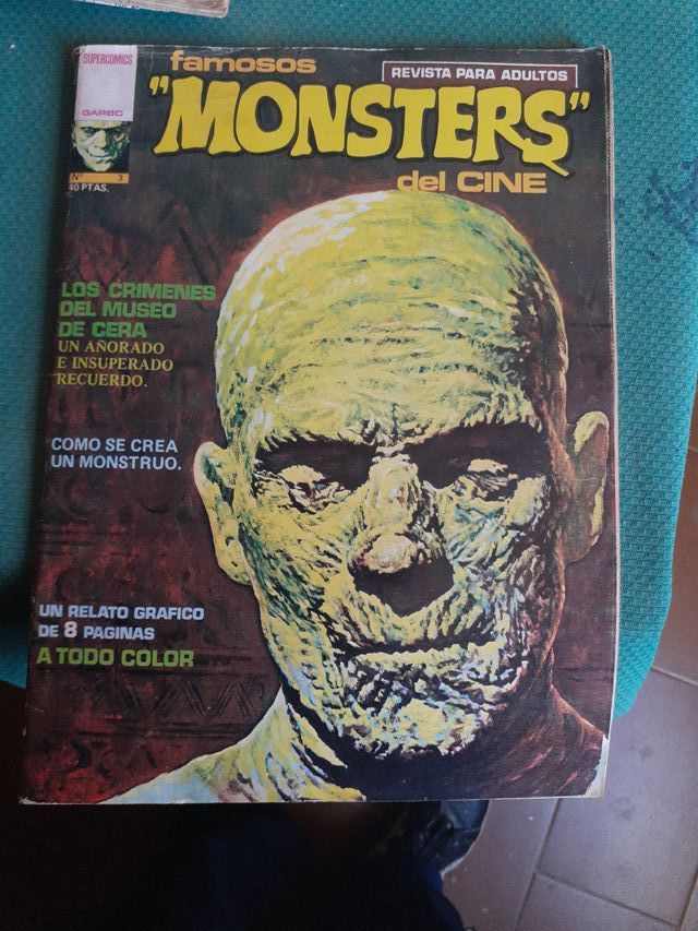 Varios cómics de terror y de combate 