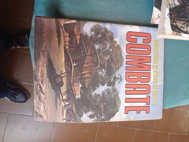 Varios cómics de terror y de combate 