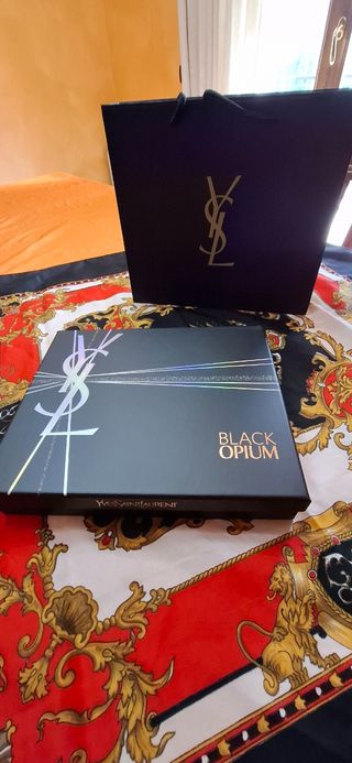 Yves Saint Laurent Black Opium Set Regalo