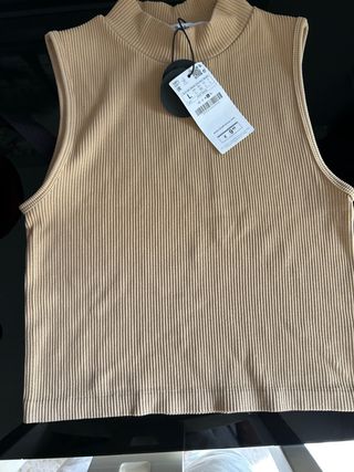 Camiseta Stradivarius sin mangas cuello alto L