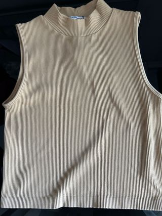 Camiseta Stradivarius sin mangas cuello alto L