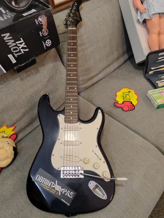 Guitarra Eléctrica Negra