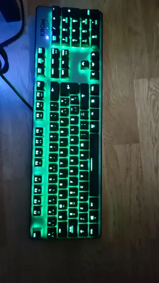 Teclado Gaming Mecánico Krom Kernel RGB