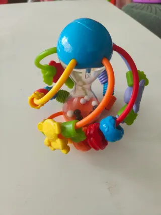 2 juguetes bebé