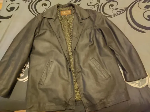 Chaqueta de piel marrón