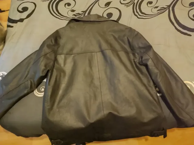 Chaqueta de piel marrón