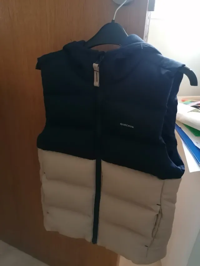 Chaleco acolchado Quechua azul y beige