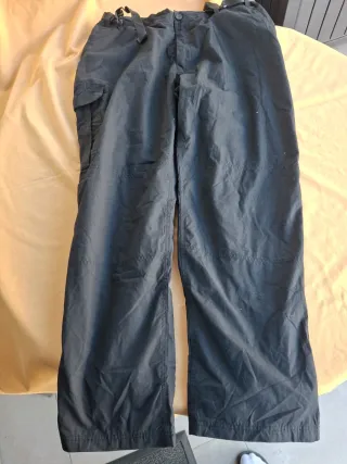 Pantalón cargo Carghoppers negro