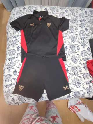 Equipación SFC Castore Talla M