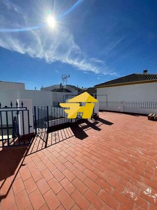 Casa adosada en alquiler en Campo de la Verdad - Miraflores en Córdoba