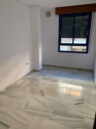 Piso en alquiler en Ciudad Jardín - Zoco en Córdoba