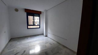 Piso en alquiler en Ciudad Jardín - Zoco en Córdoba