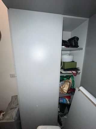 Cama alta juvenil con armario y escalera