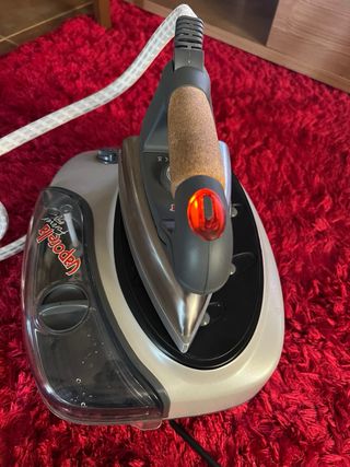 Centro de planchado Polti Vaporella