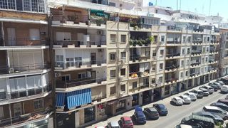 Piso en alquiler en Los Remedios en Sevilla