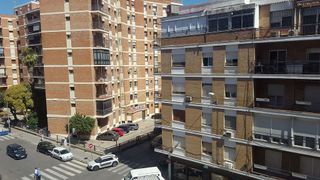 Piso en alquiler en Los Remedios en Sevilla