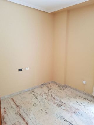Piso en alquiler en Los Remedios en Sevilla