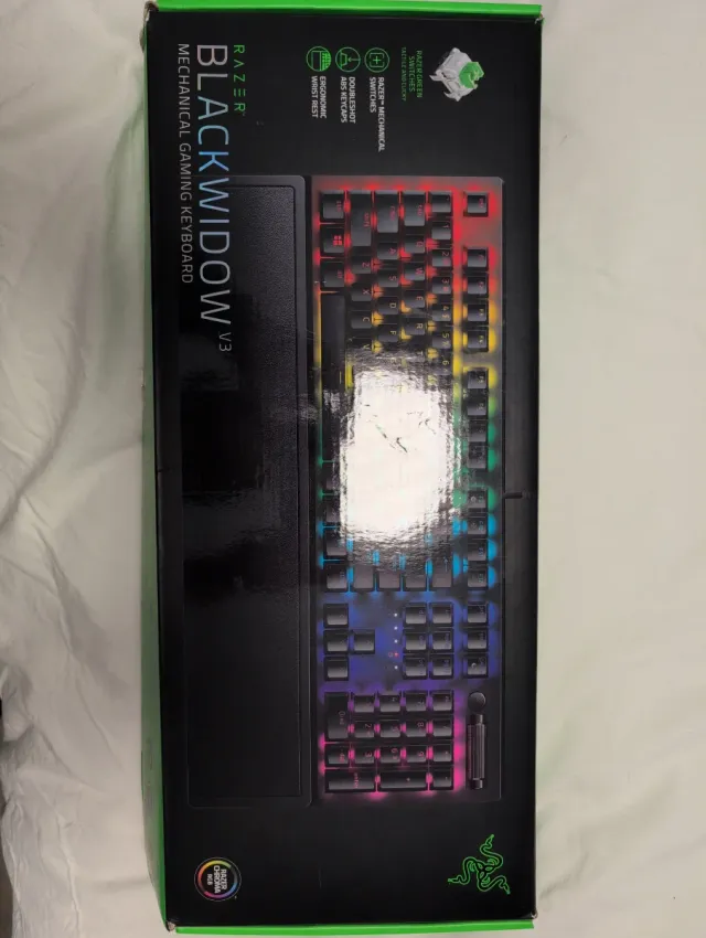 Teclado Razer Blackwidow 3 RGB con reposamuñecas
