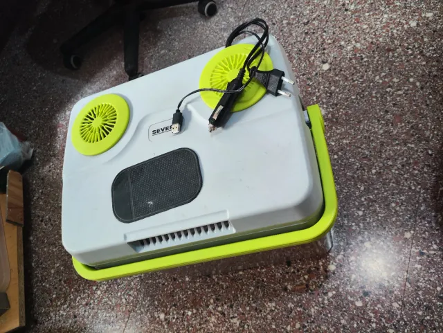 Frigorifero portatile USB per auto