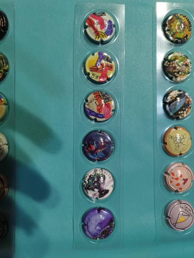 Lotto numero 33. Calici di spumante.