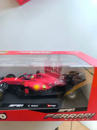 Ferrari SF21 C. Sainz 1/18 Burago