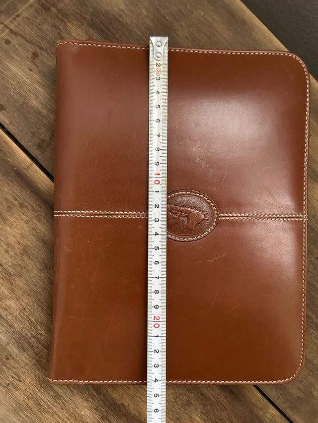 Agenda de piel marrón “El Potro”