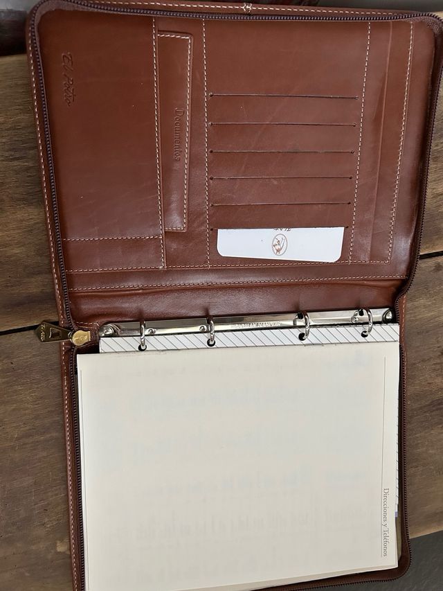 Agenda de piel marrón “El Potro”