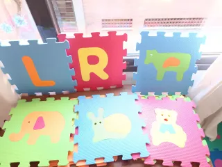 Alfombra infantil suelo goma puzzle letras animale