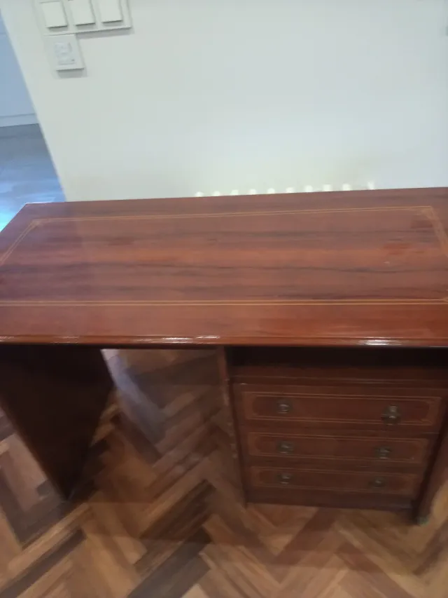 Mesa de estudio madera noble