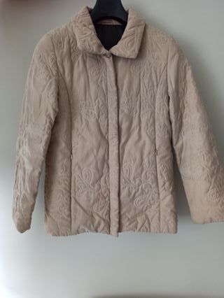 Cazadora acolchada beige mujer talla 40