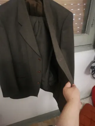 Traje de hombre marrón/verde oliva