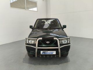 Nissan Terrano II 2001