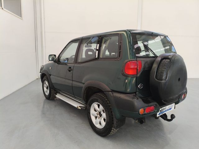 Nissan Terrano II 2001