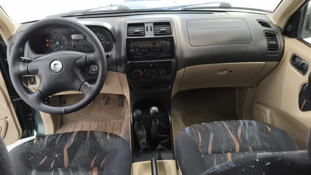 Nissan Terrano II 2001