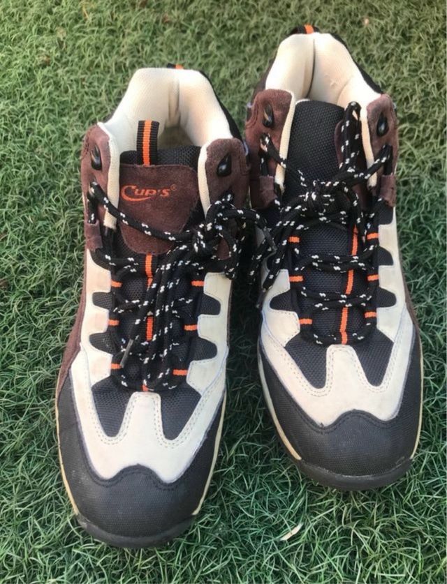 Botas de montaña talla 43