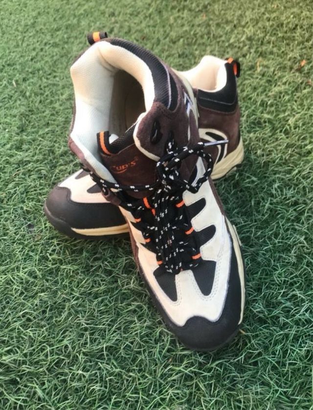 Botas de montaña talla 43