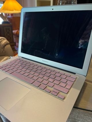 MacBook Air Súper cuidado + funda regalo