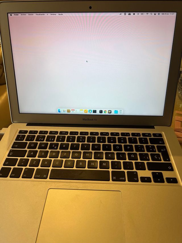 MacBook Air Súper cuidado + funda regalo