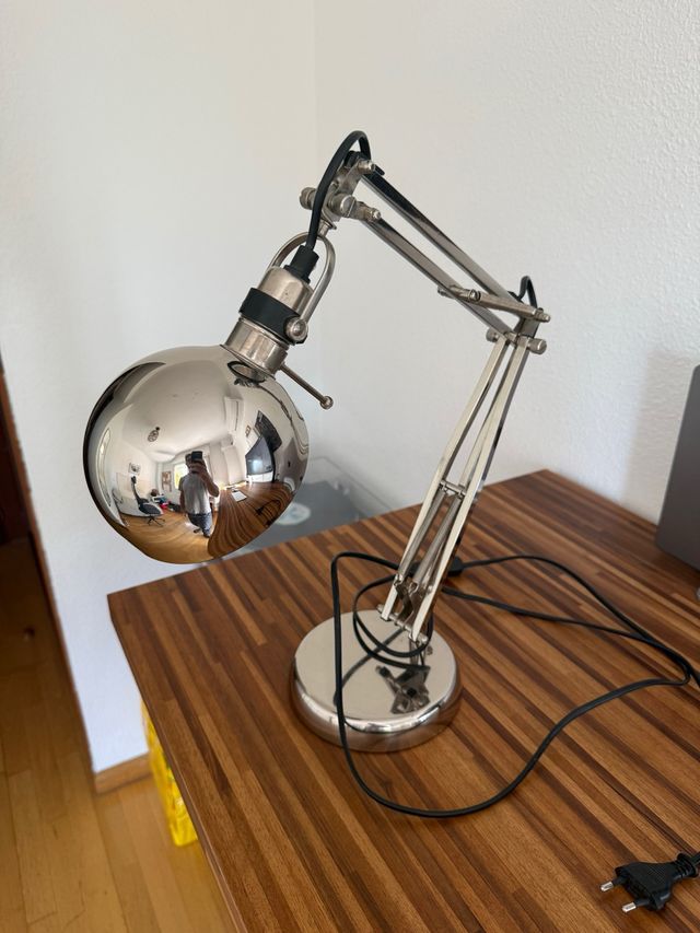 Lámpara de trabajo Ikea Forsa flexible