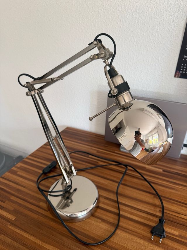 Lámpara de trabajo Ikea Forsa flexible