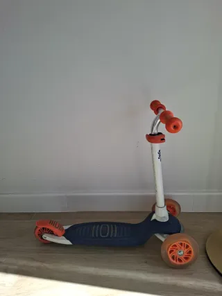 Patinete 3 ruedas Decathlon con luces, 4 alturas