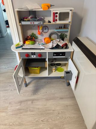 Cocinita de madera infantil