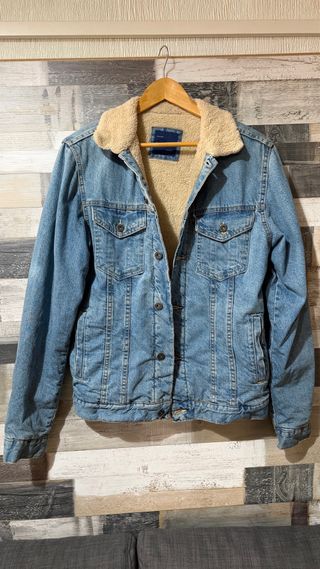 Chaqueta vaquera Zara con borrego